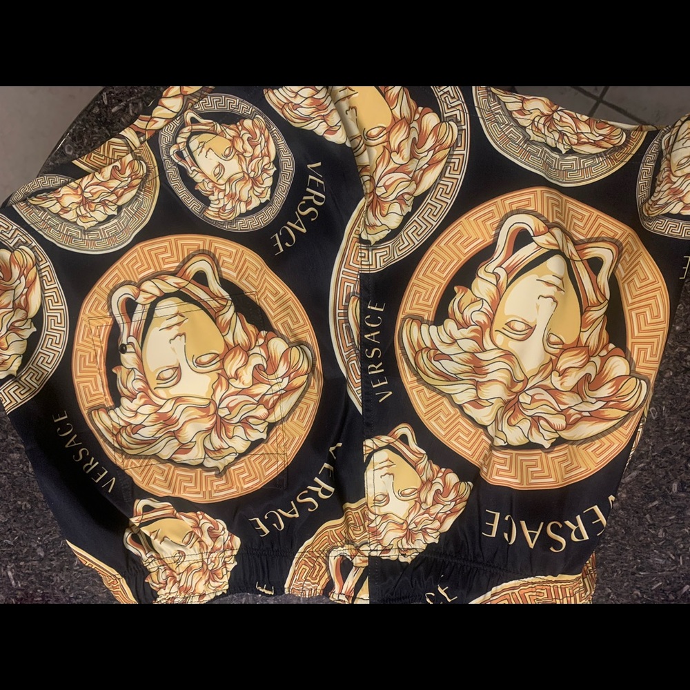 100% authentic Versace shorts. Made in Italy. Fits me too small.